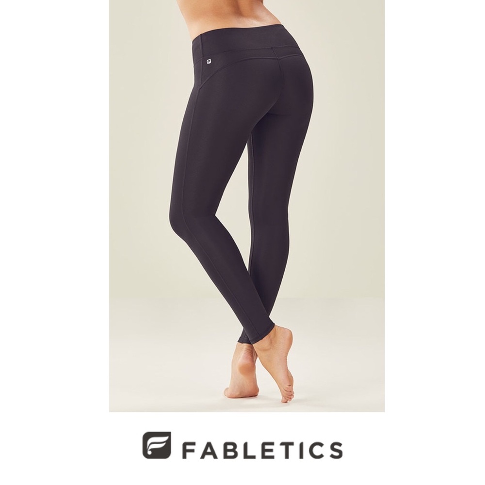 NWOT Fabletics Salar Solid Powerform Leggings